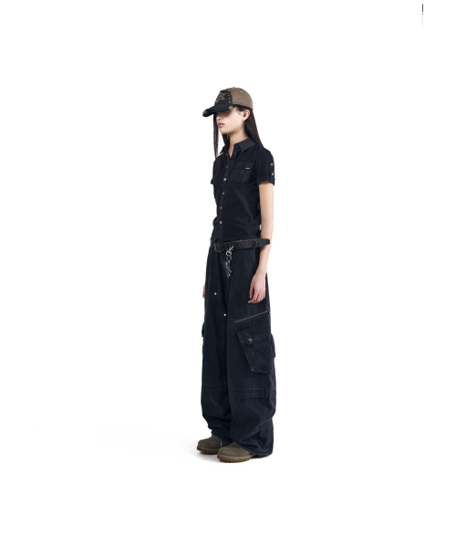 AAKAM(アーカム)の「Knee Incision Zippered Cargo Pants (Black)(その他パンツ・レディース・その他・1/2)」の6枚目の写真