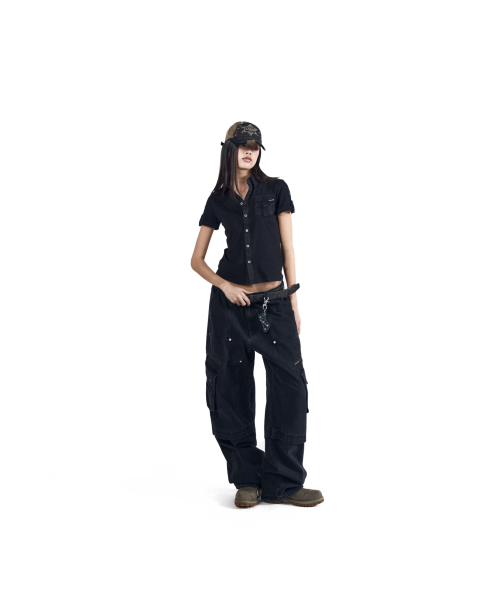 AAKAM(アーカム)の「Knee Incision Zippered Cargo Pants (Black)(その他パンツ・レディース・その他・1/2)」の8枚目の写真