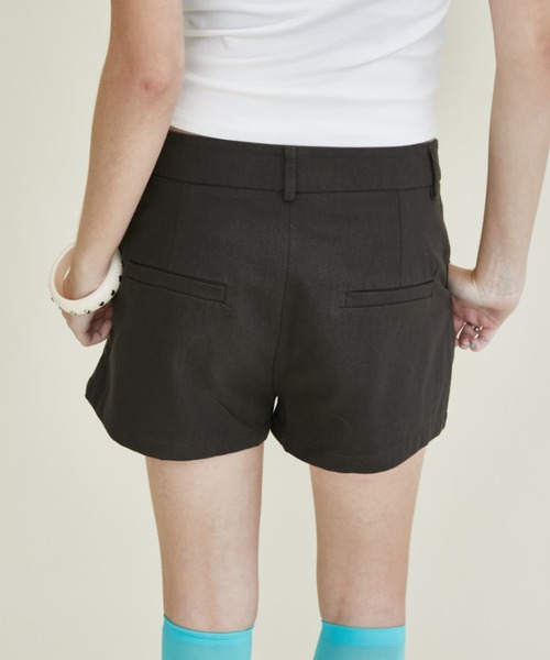 Rohwel（ローウェル）の「Stud Detail Short Pants / スタッズディテールショートパンツ（その他パンツ・レディース・ホワイト/チャコールグレー/ベージュ・FREE）」の7枚目の写真