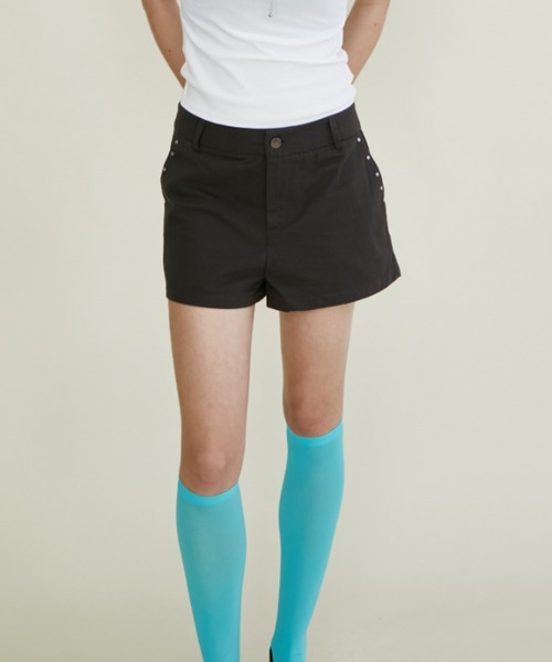 Rohwel（ローウェル）の「Stud Detail Short Pants / スタッズディテールショートパンツ（その他パンツ・レディース・ホワイト/チャコールグレー/ベージュ・FREE）」の8枚目の写真
