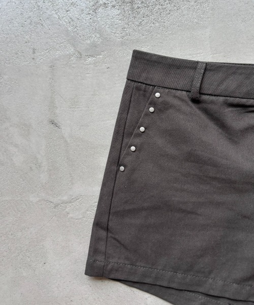 Rohwel（ローウェル）の「Stud Detail Short Pants / スタッズディテールショートパンツ（その他パンツ・レディース・ホワイト/チャコールグレー/ベージュ・FREE）」の18枚目の写真