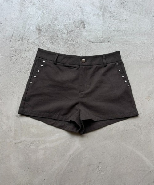 Rohwel（ローウェル）の「Stud Detail Short Pants / スタッズディテールショートパンツ（その他パンツ・レディース・ホワイト/チャコールグレー/ベージュ・FREE）」の16枚目の写真