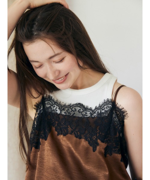 Ungrid(アングリッド)の「レースミドル丈サテンキャミワンピース(ワンピース・レディース・ブラウン/ブラック/イエロー/オフホワイト・FREE)」の11枚目の写真