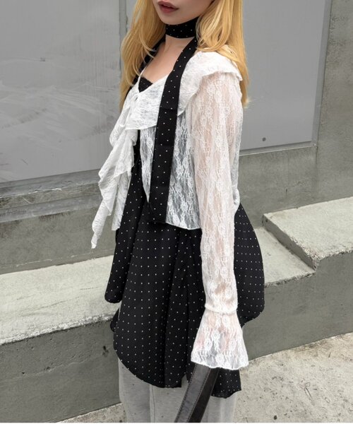 continuer de NICE CLAUP(コンティニューデナイスクラップ)の「ラッフルレースボレロカーディガン(シャツ/ブラウス・レディース・オフホワイト/ブラック・FREE)」の5枚目の写真