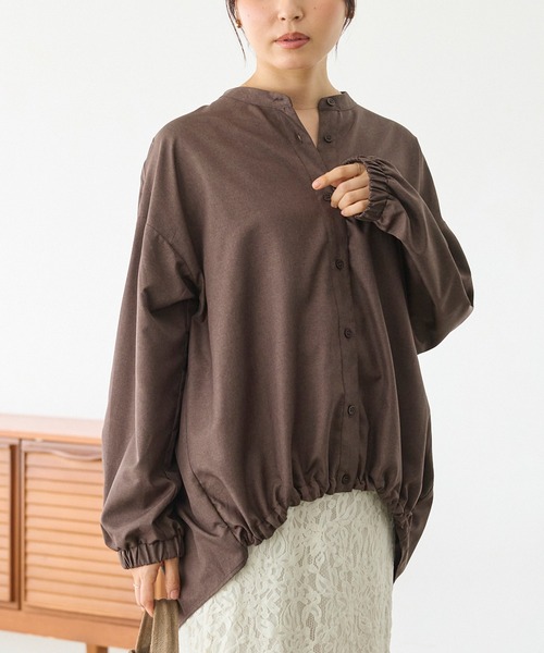 LAVEANGE(ラビアンジェ)の「裾ドロストバンドカラーブラウス|長袖/ギャザー/ゆったり/体型カバー/シャツ(シャツ/ブラウス・レディース・ブラウン/ブラック・4L/3L/LL/M/5L)」の5枚目の写真