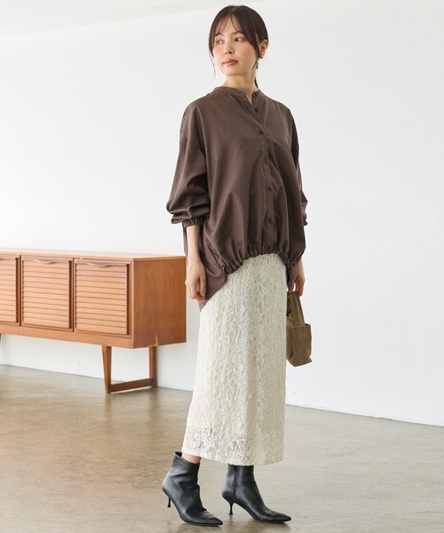 LAVEANGE(ラビアンジェ)の「裾ドロストバンドカラーブラウス|長袖/ギャザー/ゆったり/体型カバー/シャツ(シャツ/ブラウス・レディース・ブラウン/ブラック・4L/3L/LL/M/5L)」の12枚目の写真