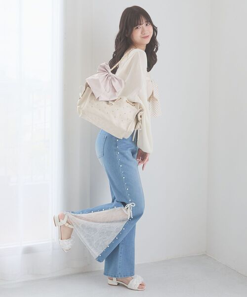 MAJESTIC LEGON(マジェスティックレゴン)の「2WAYリボンキルティングバッグ(ショルダーバッグ・レディース・アイボリー/ブラック・FREE)」の4枚目の写真
