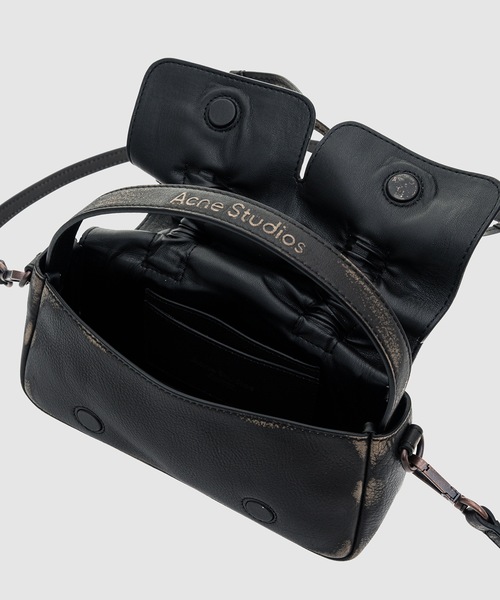 Acne Studios(アクネストゥディオズ)の「Multipocket Micro Crossbody Vintage(ショルダーバッグ・レディース・その他・ONE SIZE)」の8枚目の写真
