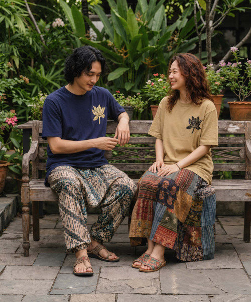 ZIP FIVE(ジップファイブ)の「エスニック Tシャツ ハス(蓮)(Tシャツ/カットソー・メンズ・ネイビー系/カーキ系/ホワイト/ブラック/ベージュ/キナリ/ブラウン/スミクロ・MEDIUM/LARGE/X-LARGE)」の9枚目の写真