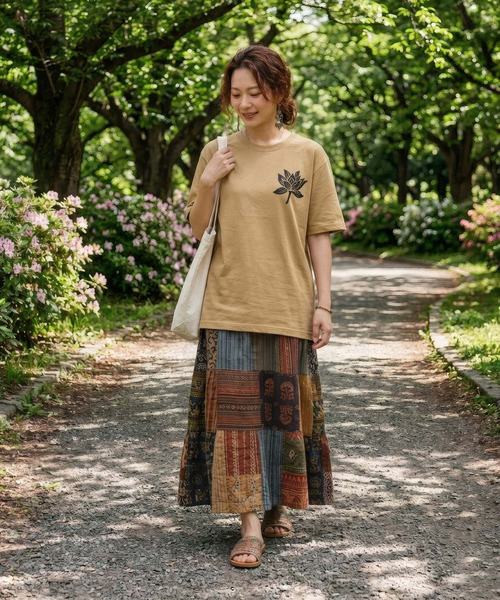 ZIP FIVE(ジップファイブ)の「エスニック Tシャツ ハス(蓮)(Tシャツ/カットソー・メンズ・ネイビー系/カーキ系/ホワイト/ブラック/ベージュ/キナリ/ブラウン/スミクロ・MEDIUM/LARGE/X-LARGE)」の10枚目の写真