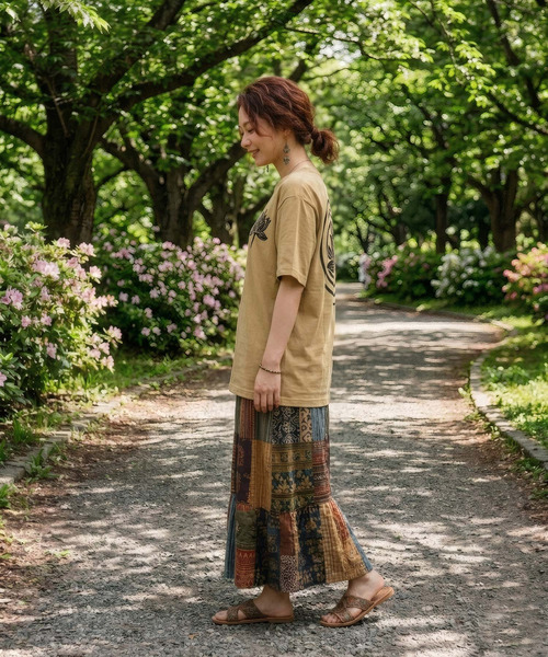 ZIP FIVE(ジップファイブ)の「エスニック Tシャツ ハス(蓮)(Tシャツ/カットソー・メンズ・ネイビー系/カーキ系/ホワイト/ブラック/ベージュ/キナリ/ブラウン/スミクロ・MEDIUM/LARGE/X-LARGE)」の12枚目の写真