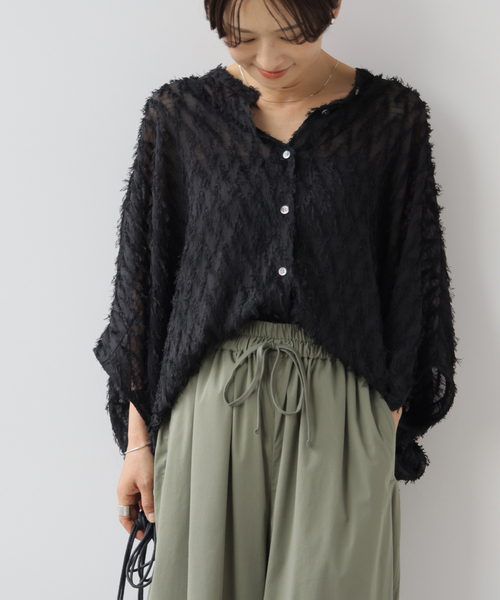 JOURNAL STANDARD relume(ジャーナルスタンダード レリューム)の「シアーカットジャガードポンチョシャツ(シャツ/ブラウス・レディース・ベージュ/ブラック・FREE)」の11枚目の写真