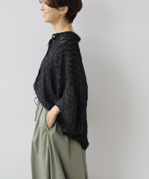 JOURNAL STANDARD relume(ジャーナルスタンダード レリューム)の「シアーカットジャガードポンチョシャツ(シャツ/ブラウス・レディース・ベージュ/ブラック・FREE)」の12枚目の写真