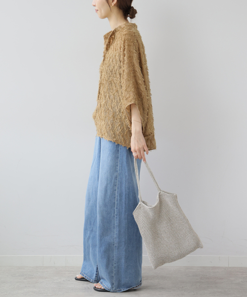 JOURNAL STANDARD relume(ジャーナルスタンダード レリューム)の「シアーカットジャガードポンチョシャツ(シャツ/ブラウス・レディース・ベージュ/ブラック・FREE)」の4枚目の写真