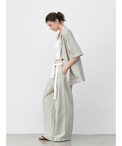 ATELIER NAIN(アトリエナイン)の「MONO SET-UP WIDE ONE TUCK PANTS (PT-5767)(スラックス・レディース・ライトグレー/ダークグレー・SMALL/MEDIUM)」の4枚目の写真
