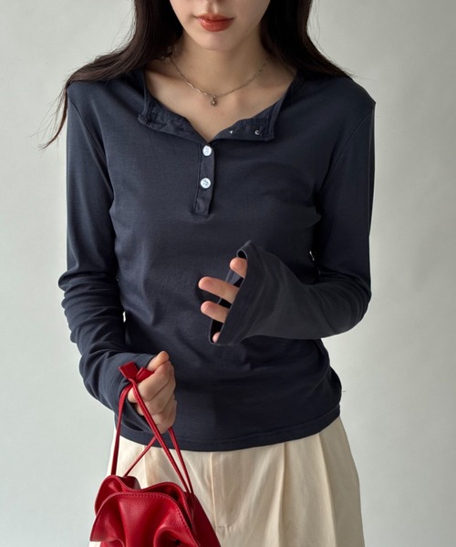 FUULLY STUDIO(フーリィーステューディオ)の「シアーヘンリーロングスリーブTOPS(Tシャツ/カットソー・レディース・チャコールグレー/ピンク/ライトグレー・FREE)」の1枚目の写真