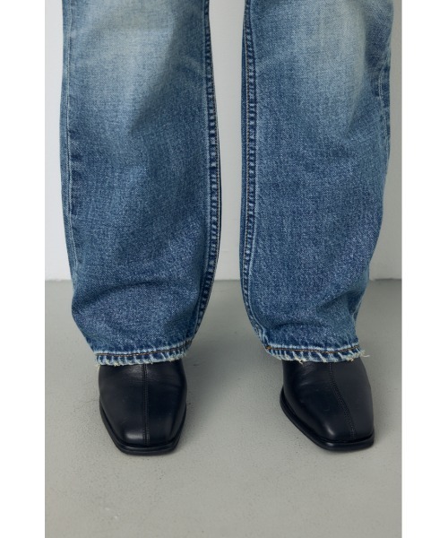 AZUL by moussy(アズールバイマウジー)の「【VERY10月号掲載】【セットアップ対応】AZUL DENIM セミフレアデニム ジーンズ 秋服 ロングパンツ スタイルアップ【身長/骨格別着用画像あり】(デニムパンツ・レディース・ブルー/ワンウォッシュ/ブラウン・27inch/23inch/26inch/25inch/24inch)」の8枚目の写真