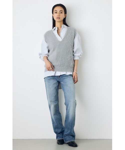 AZUL by moussy(アズールバイマウジー)の「【VERY10月号掲載】【セットアップ対応】AZUL DENIM セミフレアデニム ジーンズ 秋服 ロングパンツ スタイルアップ【身長/骨格別着用画像あり】(デニムパンツ・レディース・ブルー/ワンウォッシュ/ブラウン・27inch/23inch/26inch/25inch/24inch)」の17枚目の写真