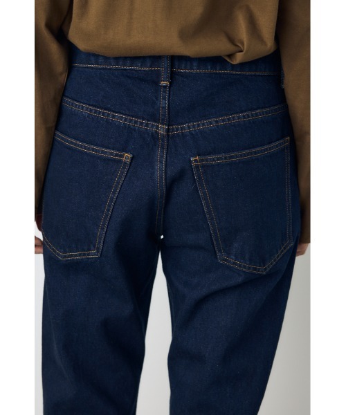 AZUL by moussy(アズールバイマウジー)の「【VERY10月号掲載】【セットアップ対応】AZUL DENIM セミフレアデニム ジーンズ 秋服 ロングパンツ スタイルアップ【身長/骨格別着用画像あり】(デニムパンツ・レディース・ブルー/ワンウォッシュ/ブラウン・27inch/23inch/26inch/25inch/24inch)」の22枚目の写真