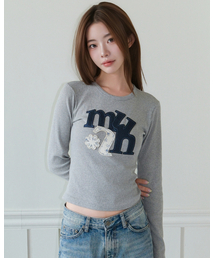 Aフラワーアップリケパッチ 長袖Tシャツ [グレー]