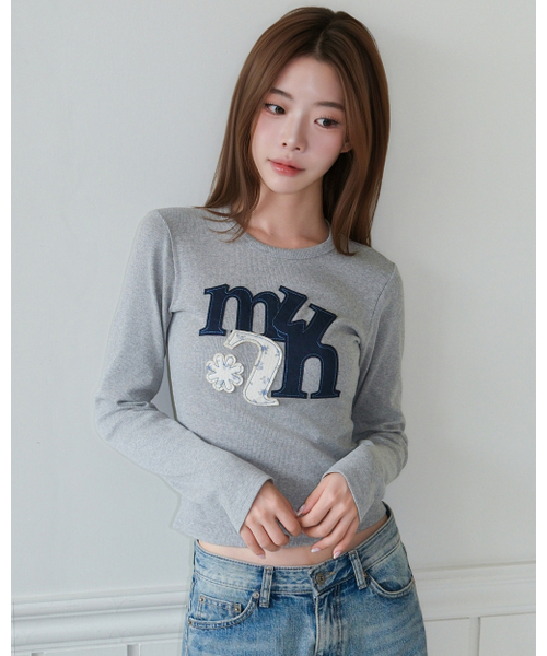 muahmuah（ムーアムーア）の「Aフラワーアップリケパッチ 長袖Tシャツ [グレー]（Tシャツ/カットソー・レディース・その他・FREE）」の3枚目の写真