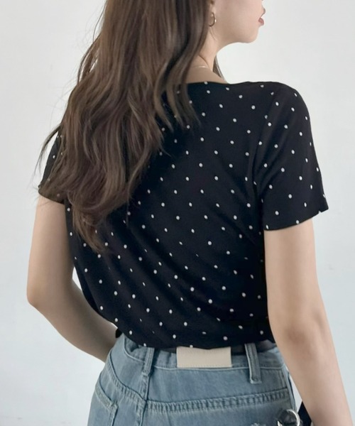 TREOVER（トレオーバー）の「上品なドレープが目を惹くドット柄トップス（Tシャツ/カットソー・レディース・オフホワイト/ブラック/杢グレー・FREE）」の10枚目の写真