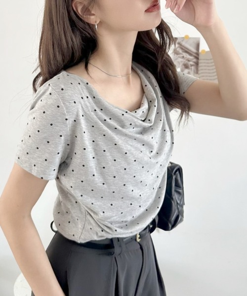 TREOVER（トレオーバー）の「上品なドレープが目を惹くドット柄トップス（Tシャツ/カットソー・レディース・オフホワイト/ブラック/杢グレー・FREE）」の13枚目の写真