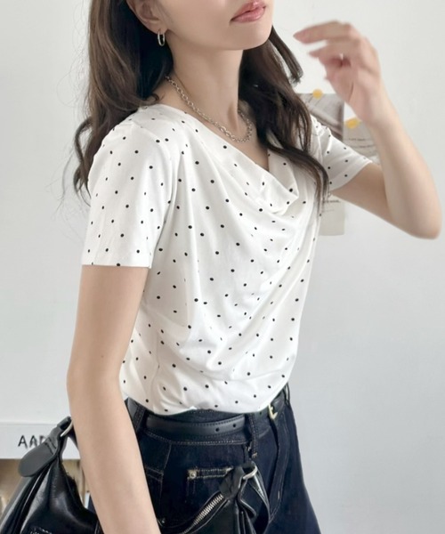 TREOVER（トレオーバー）の「上品なドレープが目を惹くドット柄トップス（Tシャツ/カットソー・レディース・オフホワイト/ブラック/杢グレー・FREE）」の18枚目の写真