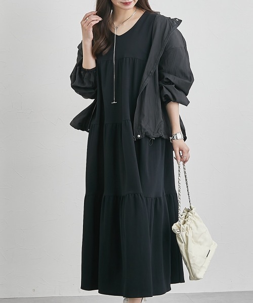 SMILE LAND（スマイルランド）の「＜大きいサイズ＞ 美ラクRUタッチティアードワンピース（接触冷感・UVカット）（ワンピース・レディース・グレイッシュブルー・L/LL/3L/4L/5L）」の3枚目の写真