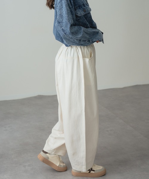 refinedworks(リファインドワークス)の「【refinedworks】体型カバー & こなれ感 デニム コクーン イージー パンツ(その他パンツ・レディース・ブラック/キナリ/インディゴブルー・FREE)」の6枚目の写真