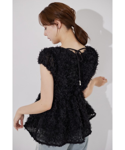 tocco closet(トッコ クローゼット)の「後ろリボン付き立体フラワーペプラムチュニック(シャツ/ブラウス・レディース・アイボリー/ブラック・M)」の14枚目の写真