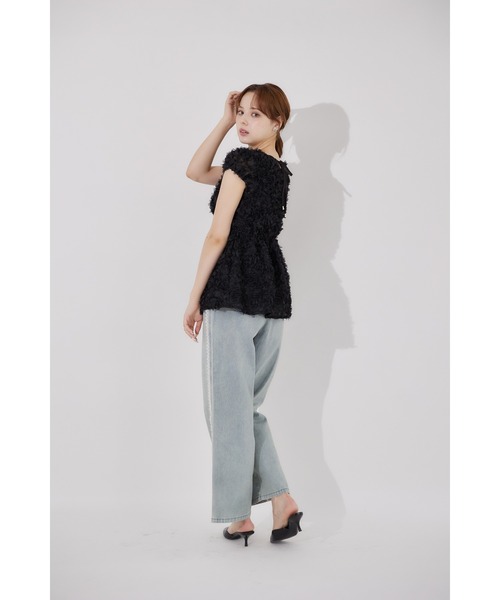 tocco closet(トッコ クローゼット)の「後ろリボン付き立体フラワーペプラムチュニック(シャツ/ブラウス・レディース・アイボリー/ブラック・M)」の20枚目の写真
