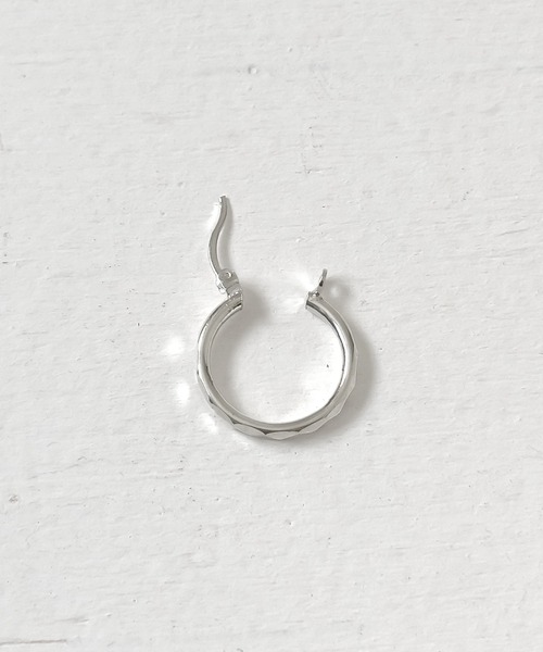 THEATER(シアター)の「THEATER シアター ダイヤモンドカットチャンキーフープシルバーピアス L size(taxco)(ピアス(両耳用)・レディース・シルバー・FREE)」の5枚目の写真
