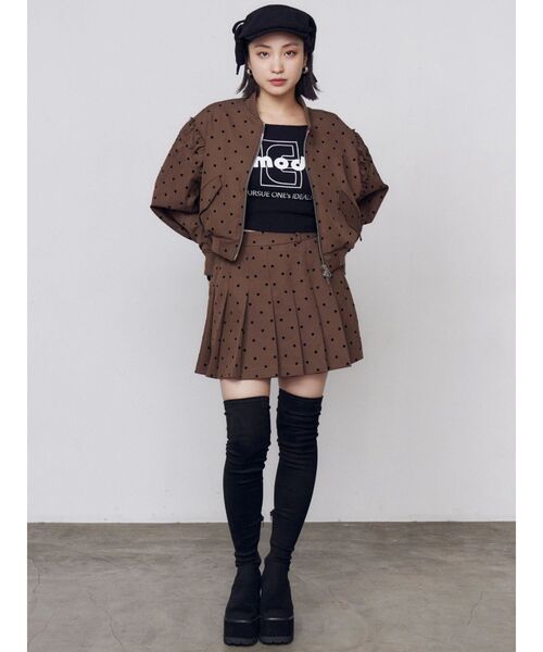 EMODA（エモダ）の「ロゴプリントクロップトップ（Tシャツ/カットソー・レディース・ブルー/ホワイト/ブラック/グレー・FREE）」の9枚目の写真