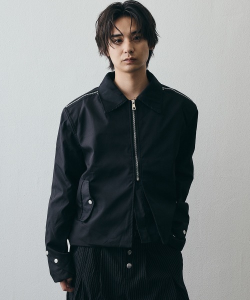 Shoowtime(ショウタイム)の「Minimal Stand Collar Half-Zip Short Blouson / ミニマルスタンドカラーハーフジップショートブルゾン(ブルゾン・メンズ・ブラック・X-LARGE/LARGE/MEDIUM)」の13枚目の写真