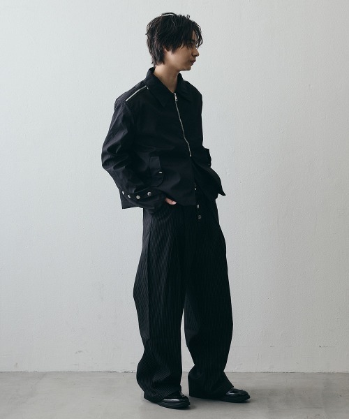 Shoowtime(ショウタイム)の「Minimal Stand Collar Half-Zip Short Blouson / ミニマルスタンドカラーハーフジップショートブルゾン(ブルゾン・メンズ・ブラック・X-LARGE/LARGE/MEDIUM)」の4枚目の写真