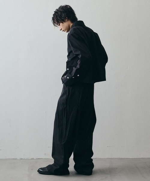 Shoowtime(ショウタイム)の「Minimal Stand Collar Half-Zip Short Blouson / ミニマルスタンドカラーハーフジップショートブルゾン(ブルゾン・メンズ・ブラック・X-LARGE/LARGE/MEDIUM)」の2枚目の写真