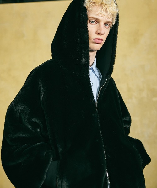 HARE(ハレ)の「リバーシブルフードファーブルゾン(HARE)(ブルゾン・メンズ・ブラック/パープル/グレー・SMALL/MEDIUM)」の2枚目の写真