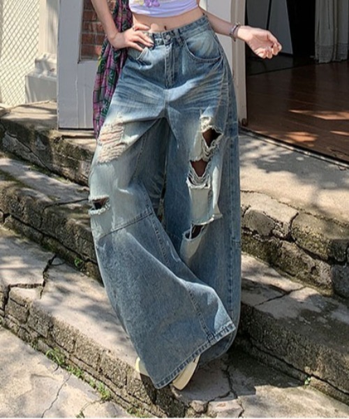 &soiree(アンドソワレ)の「アシンメトリーダメージデザインワイドデニムパンツ(デニムパンツ・レディース・ブルー・SMALL/X-SMALL/X-LARGE/LARGE/MEDIUM)」の6枚目の写真