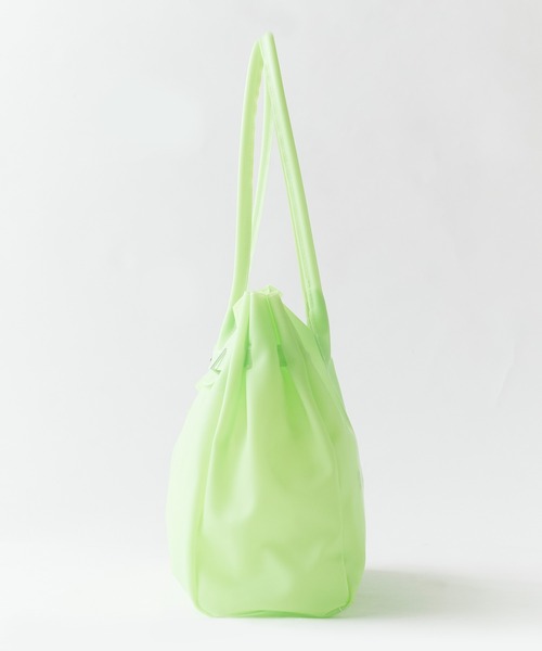 Chick(チック)の「Jelly bag / ジェリーバッグ ハンドバッグ 雨の日 撥水性 レディース メンズ 2026年 夏 夏服(トートバッグ・レディース・イエロー/ミント/グリーン/パープル・FREE)」の14枚目の写真