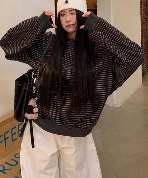 semplice(センプリチェ)の「トレーナー【韓国ファッション】(スウェット・レディース・ベージュ/ブラック・F)」の2枚目の写真