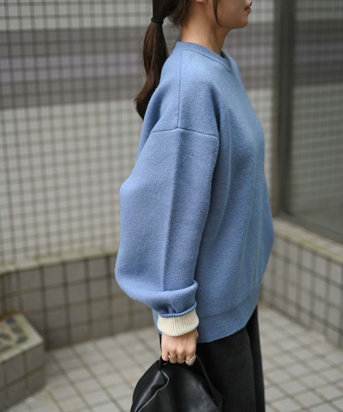 &HALF(アンドハーフ)の「袖配色クルーネックニット(洗えるニット)(ニット/セーター・レディース・グレー/ブルー/ブラック・FREE)」の16枚目の写真