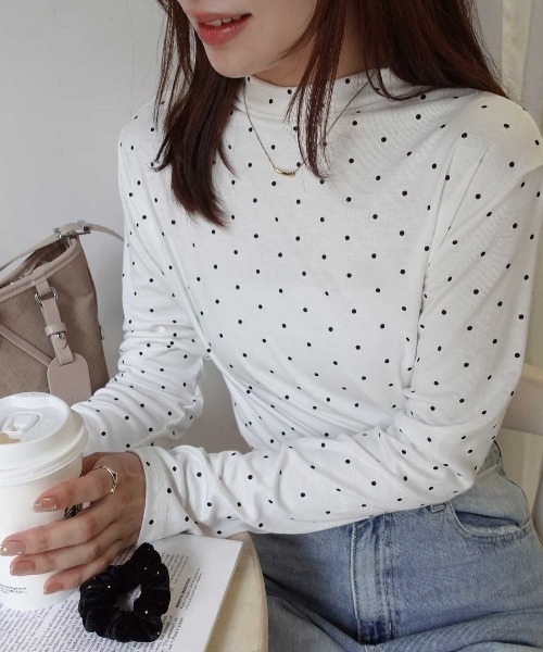 CORNERS(コーナーズ)の「ドット柄プチハイネックトップス(Tシャツ/カットソー・レディース・ブラウン/グレー/チャコールグレー/ホワイト・M)」の14枚目の写真