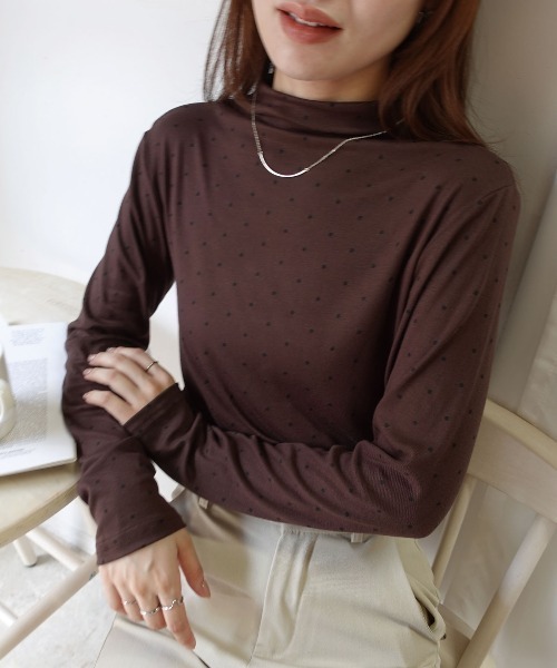 CORNERS(コーナーズ)の「ドット柄プチハイネックトップス(Tシャツ/カットソー・レディース・ブラウン/グレー/チャコールグレー/ホワイト・M)」の7枚目の写真