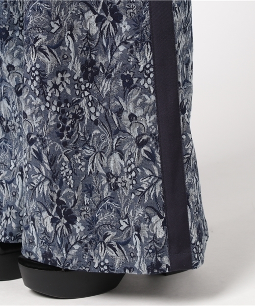 UNITED TOKYO（ユナイテッドトウキョウ）の「ジャカードデニムサイドラインパンツ（デニムパンツ・レディース・ブルー・1）」の6枚目の写真