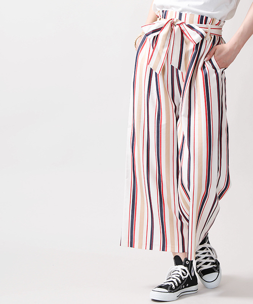 WEGO（ウィゴー）の「WEGO/リボンクロップドワイドパンツ（スラックス・レディース・ホワイト系その他4/イエロー系その他2/ダークインディゴブルー/その他1/ブラック/インディゴブルー/ホワイト系その他2/その他2/ライトブラウン/ダークグリーン/ワイン・LARGE/MEDIUM）」の3枚目の写真