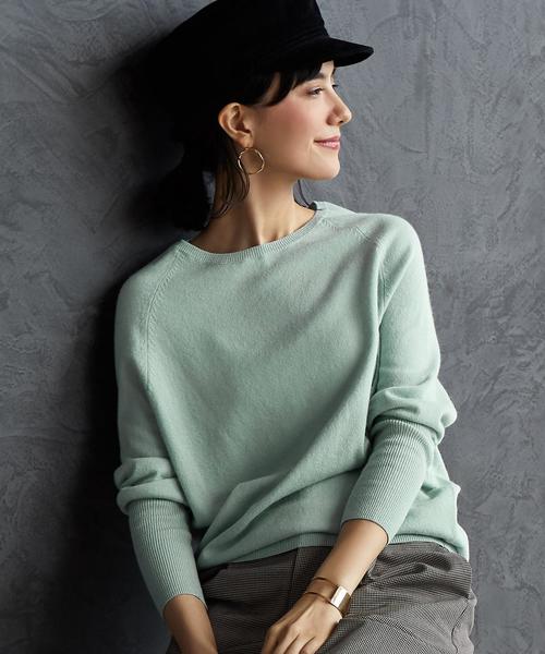 green label relaxing（グリーンレーベルリラクシング）の「[WEB限定] CF W/RY/N クルーネック ドルマン ニット（ニット/セーター・レディース・ライム/ピンク/ブラック/オリーブ/グレー・36/38/42/40）」の4枚目の写真