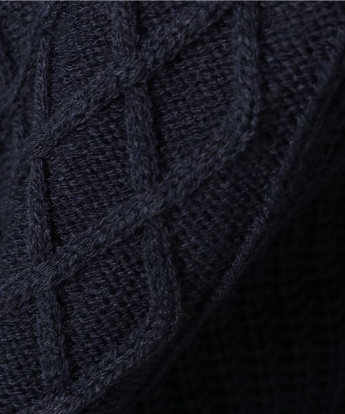 AMERICAN HOLIC(アメリカンホリック)の「オフタートルケーブルニットプルオーバー(ニット/セーター・レディース・オフホワイト/ブラック/ベージュ/マスタード/ネイビー・FREE)」の8枚目の写真