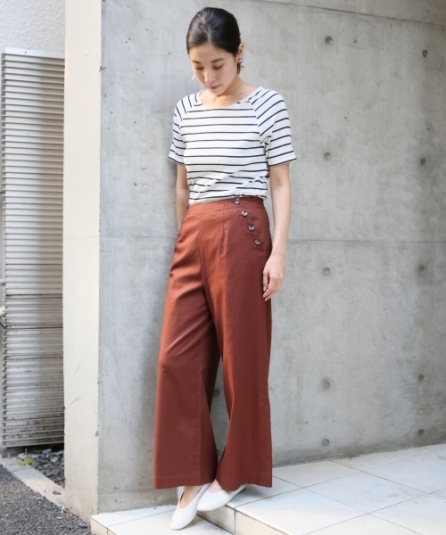 LEPSIM（レプシィム）の「TCボートネックテレコプルオーバーSS　802657（Tシャツ/カットソー・レディース・ブラック/ネイビー/ブラウン/ホワイト×ブラック・MEDIUM/LARGE）」の7枚目の写真