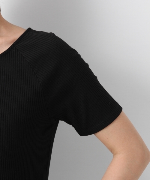 LEPSIM（レプシィム）の「TCボートネックテレコプルオーバーSS　802657（Tシャツ/カットソー・レディース・ブラック/ネイビー/ブラウン/ホワイト×ブラック・MEDIUM/LARGE）」の18枚目の写真